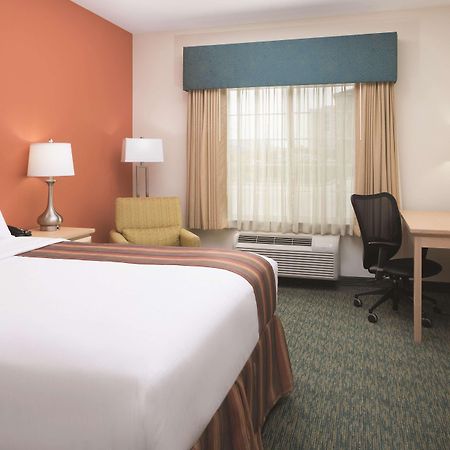 Hotel La Quinta By Wyndham Grand Forks Extérieur photo