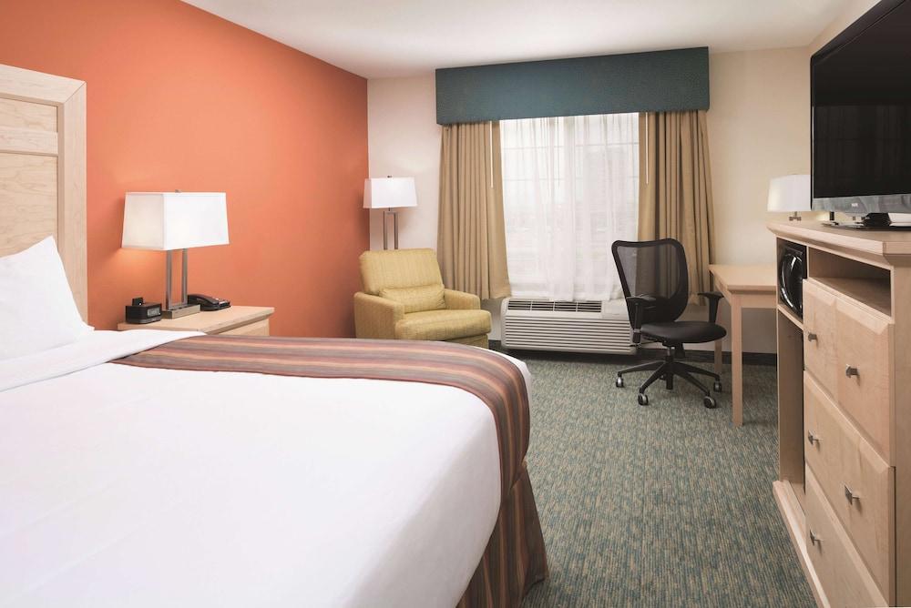 Hotel La Quinta By Wyndham Grand Forks Extérieur photo