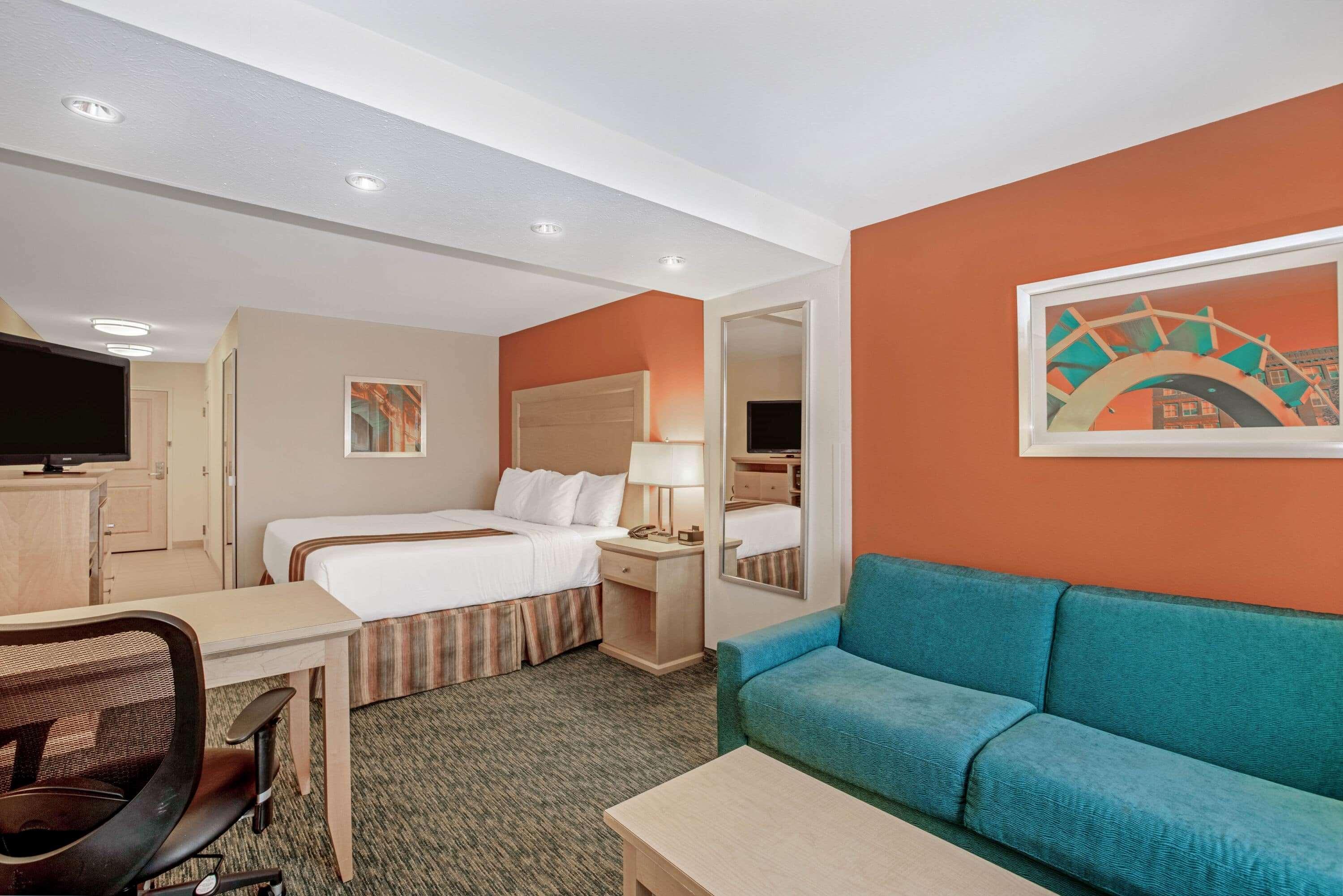 Hotel La Quinta By Wyndham Grand Forks Extérieur photo
