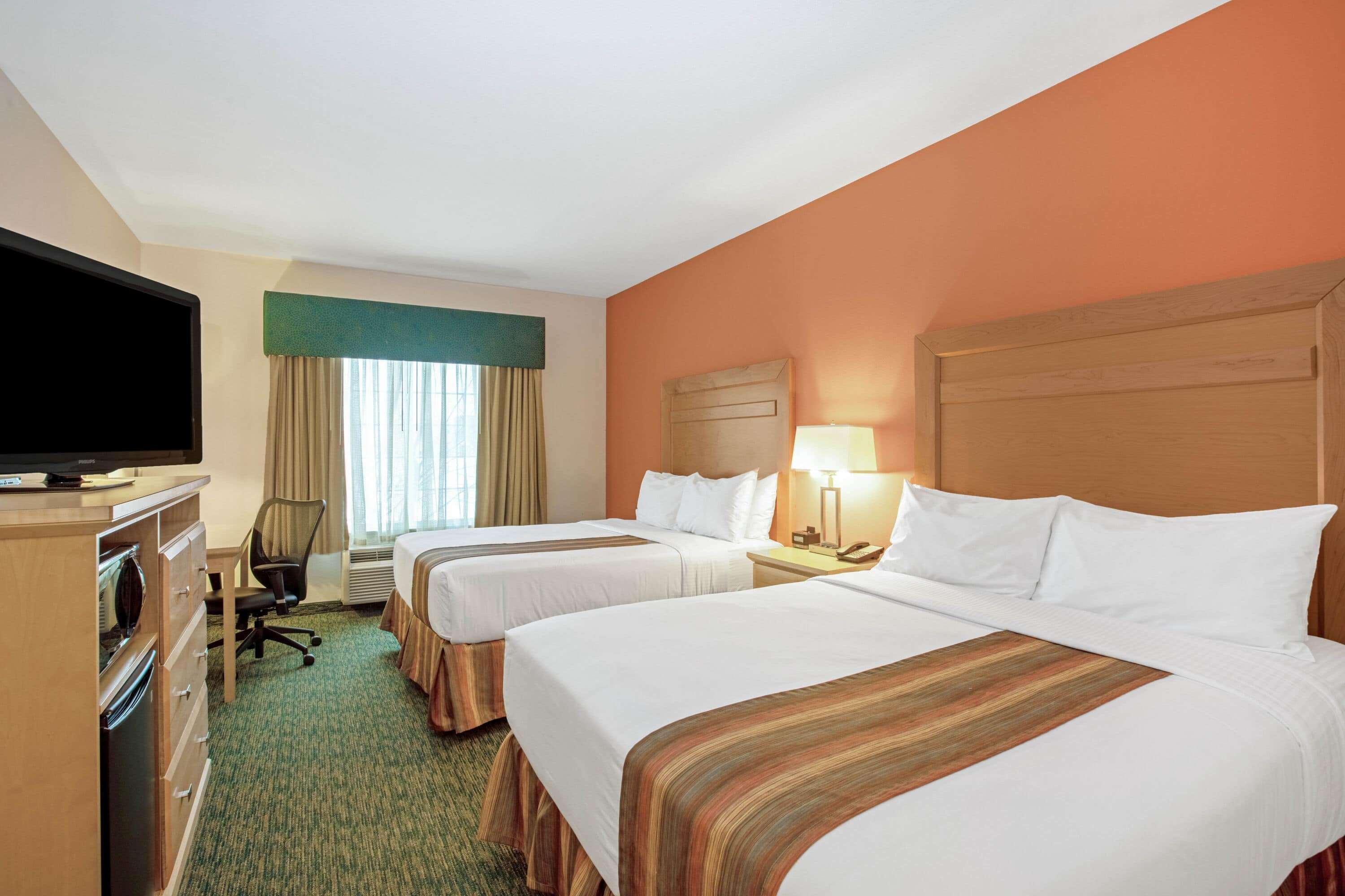 Hotel La Quinta By Wyndham Grand Forks Extérieur photo