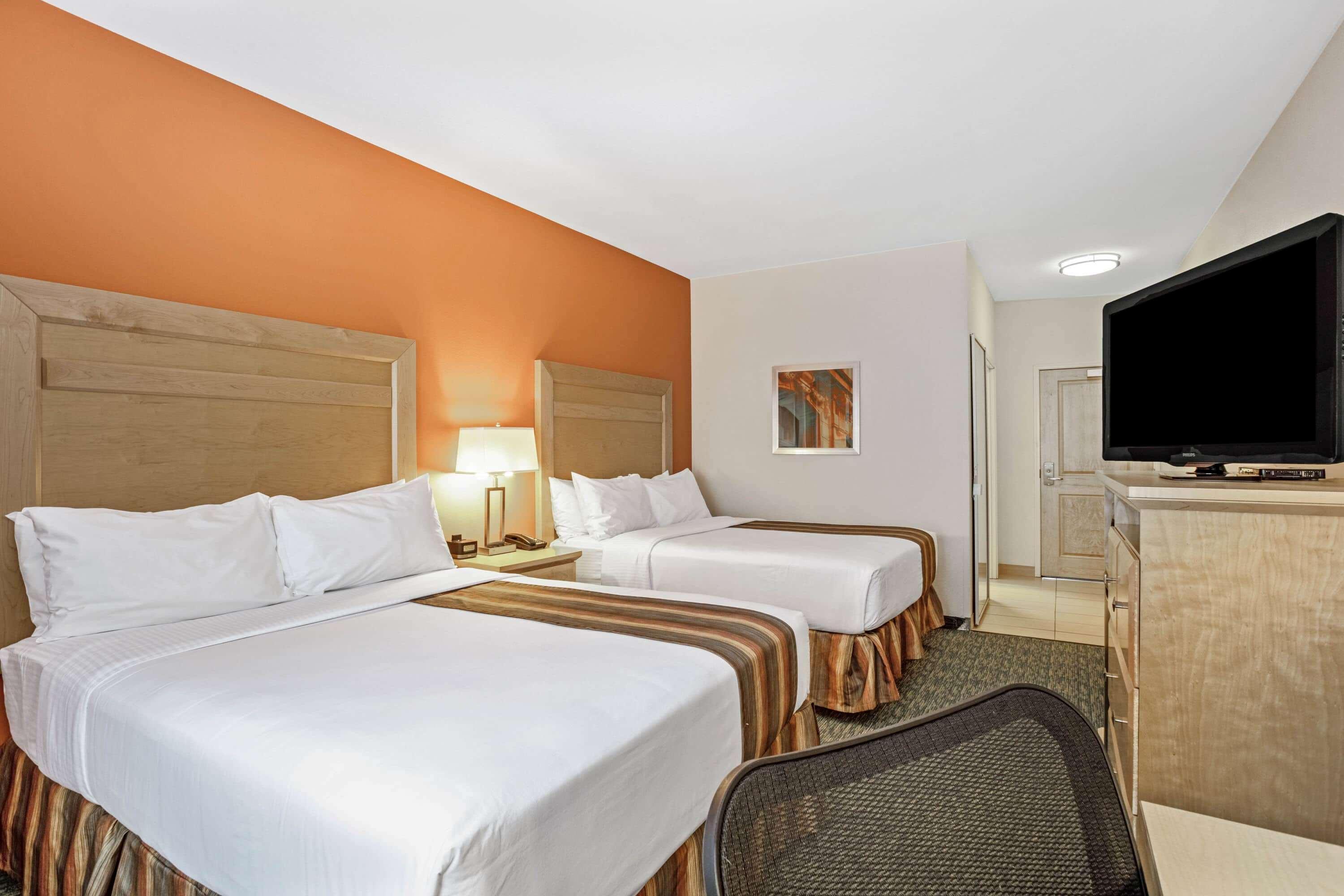 Hotel La Quinta By Wyndham Grand Forks Extérieur photo