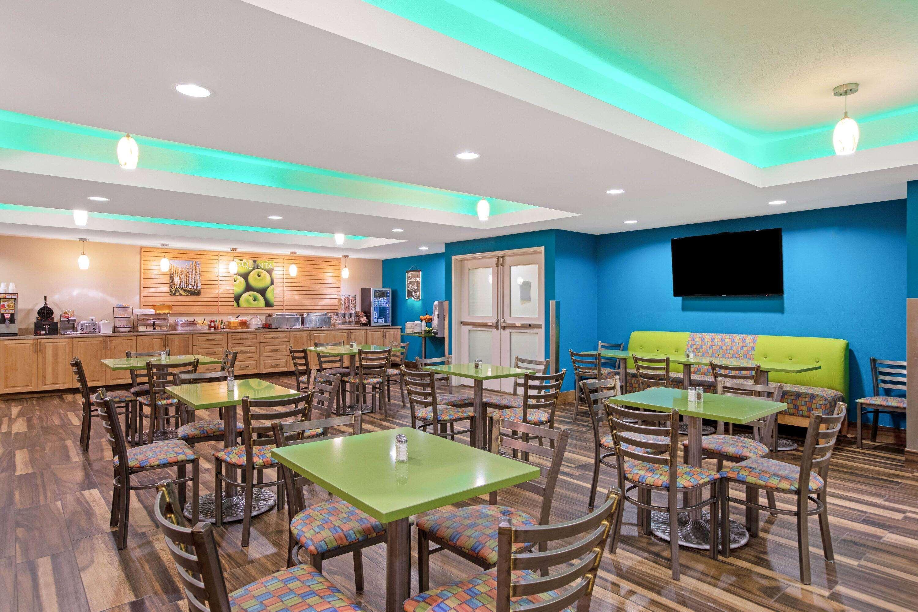 Hotel La Quinta By Wyndham Grand Forks Extérieur photo