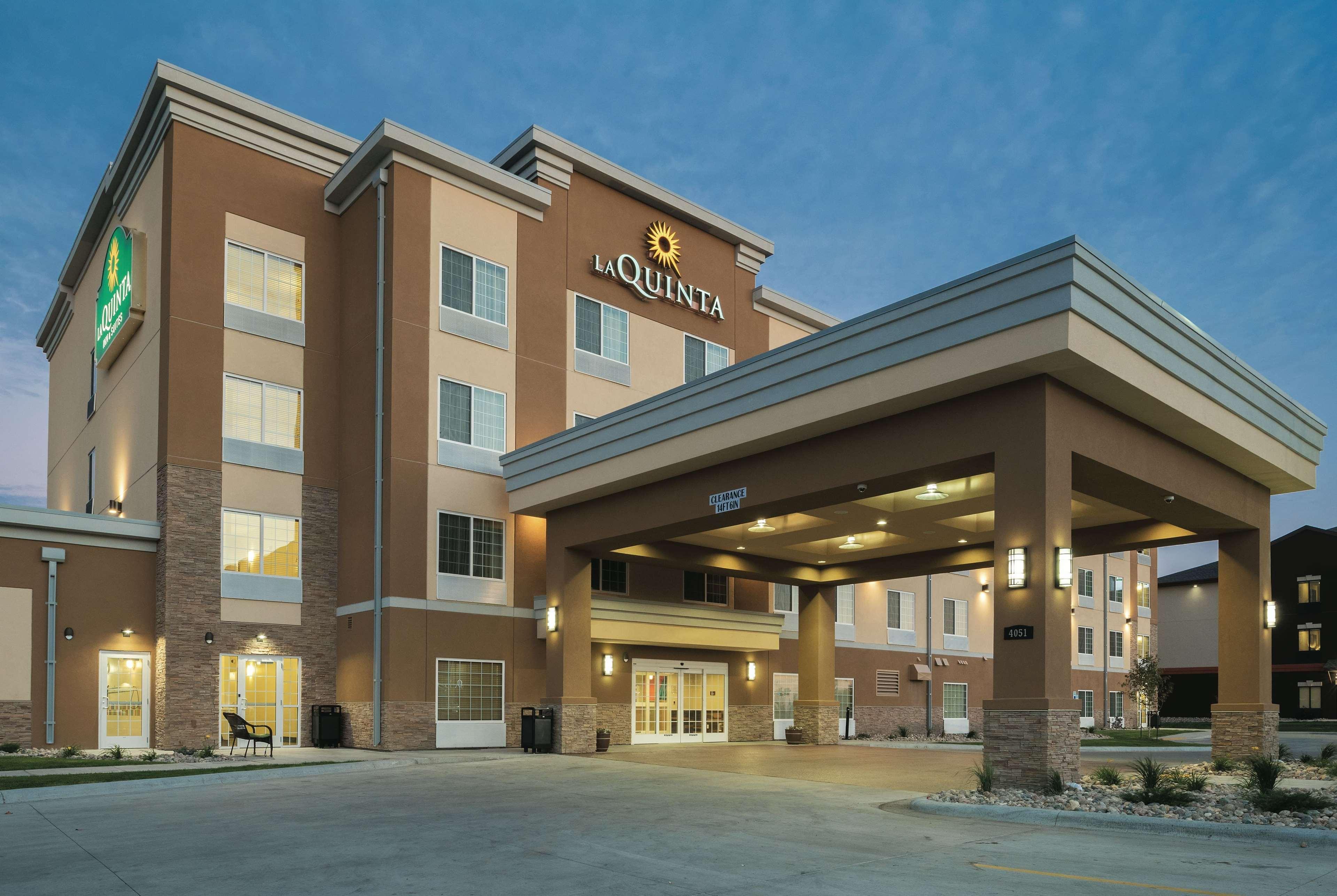 Hotel La Quinta By Wyndham Grand Forks Extérieur photo